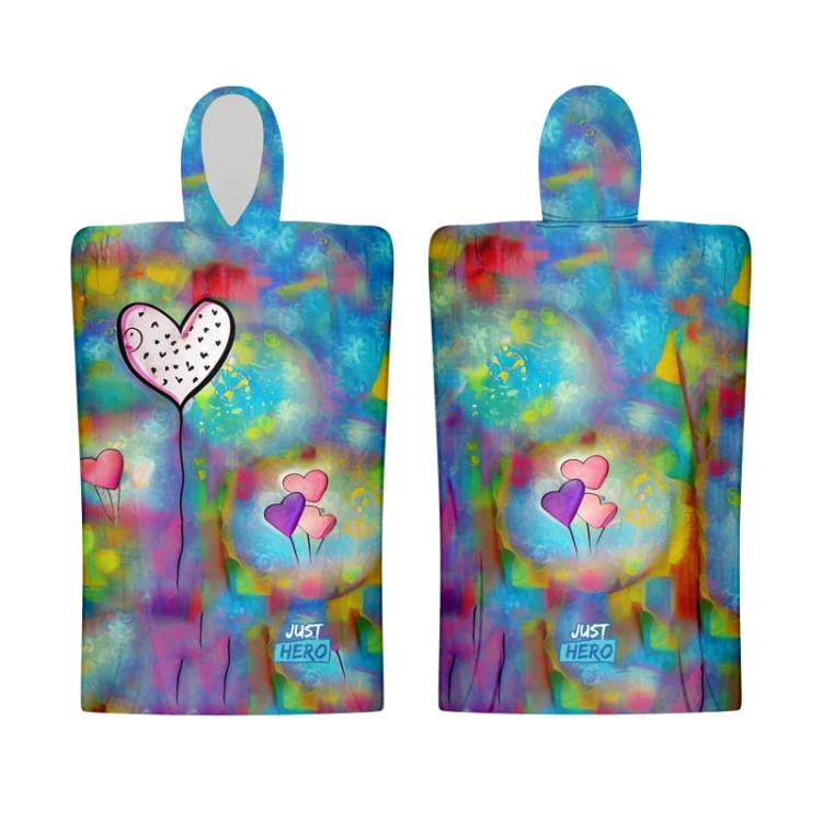 (MOCKUP)-PONCZO---PAINTED-LOVE.jpg